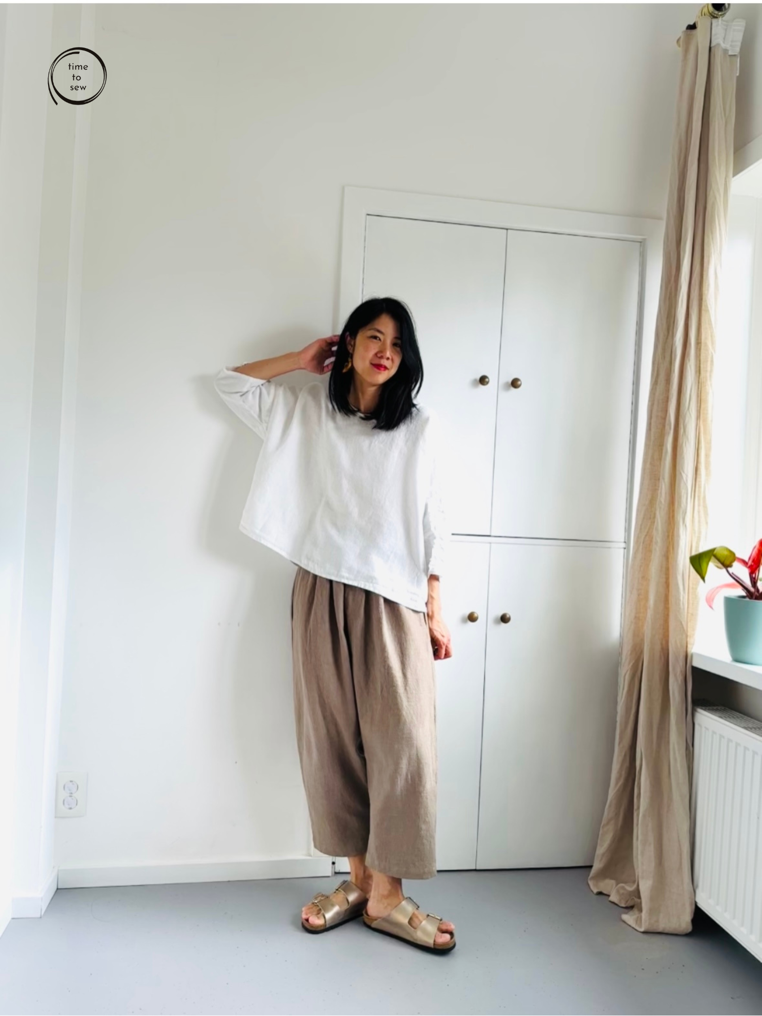 Neutral linen outfit by time to sew 